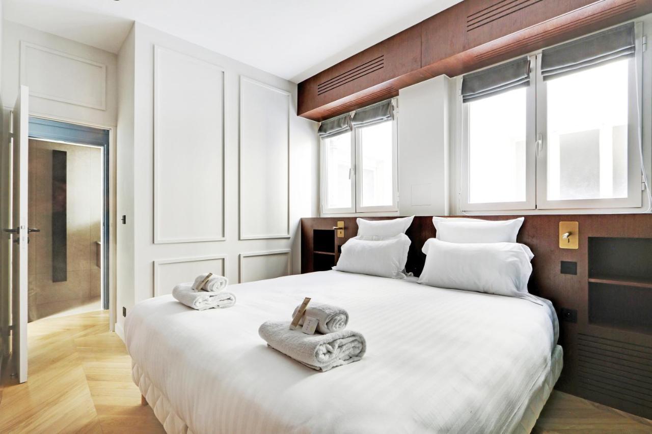 Pick A Flat'S Apartment In Triangle D'Or - Pierre 1Er De Serbie Paris Luaran gambar