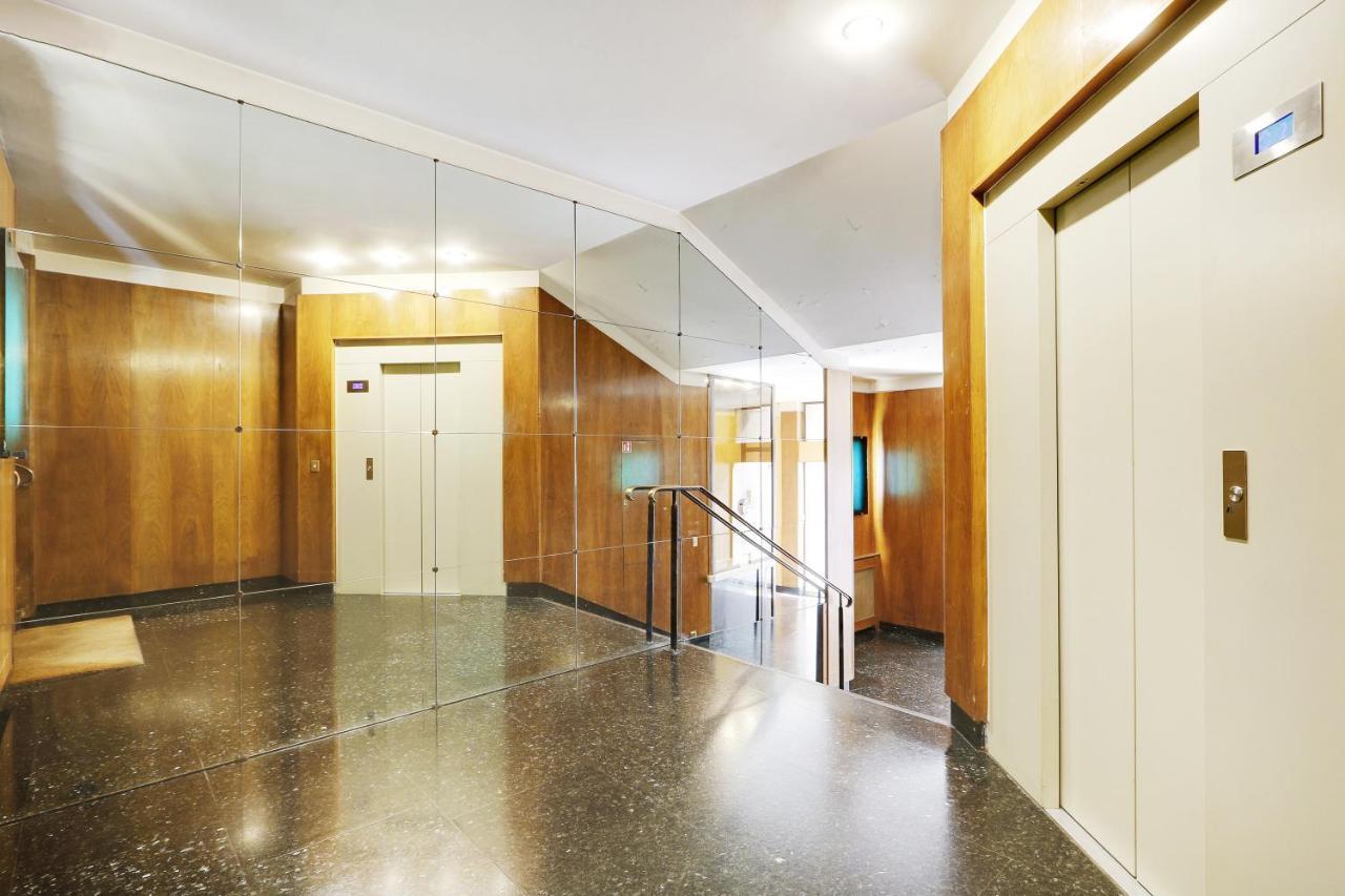 Pick A Flat'S Apartment In Triangle D'Or - Pierre 1Er De Serbie Paris Luaran gambar