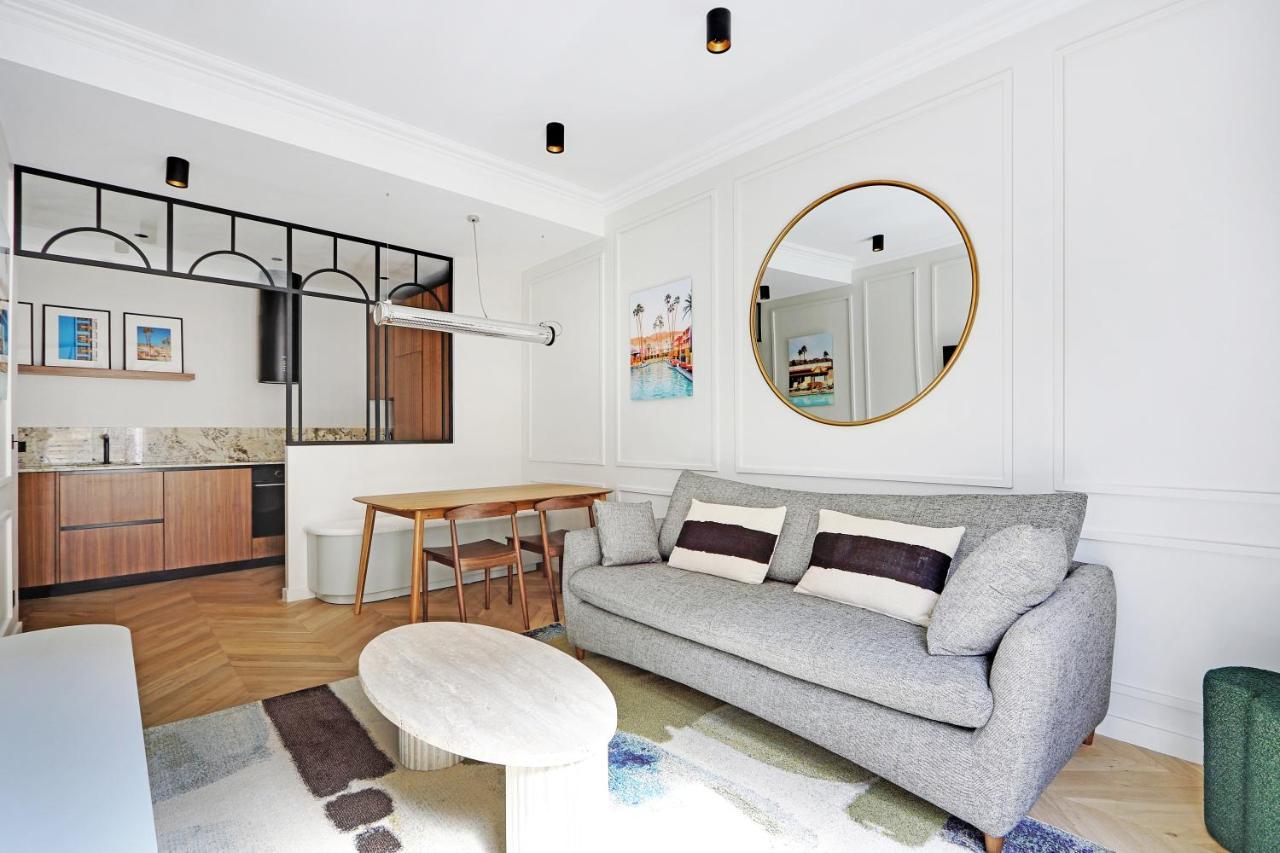 Pick A Flat'S Apartment In Triangle D'Or - Pierre 1Er De Serbie Paris Luaran gambar