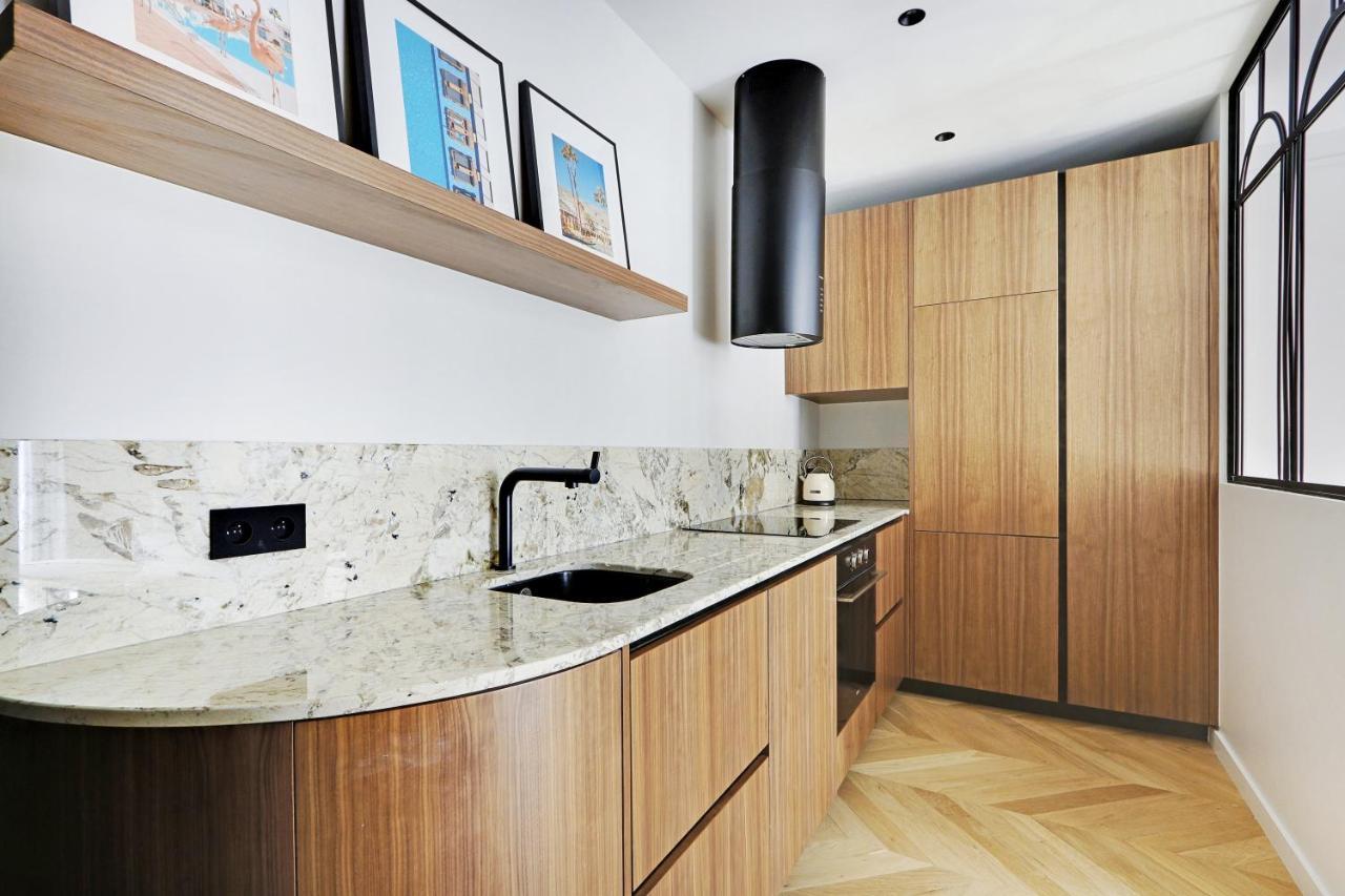 Pick A Flat'S Apartment In Triangle D'Or - Pierre 1Er De Serbie Paris Luaran gambar